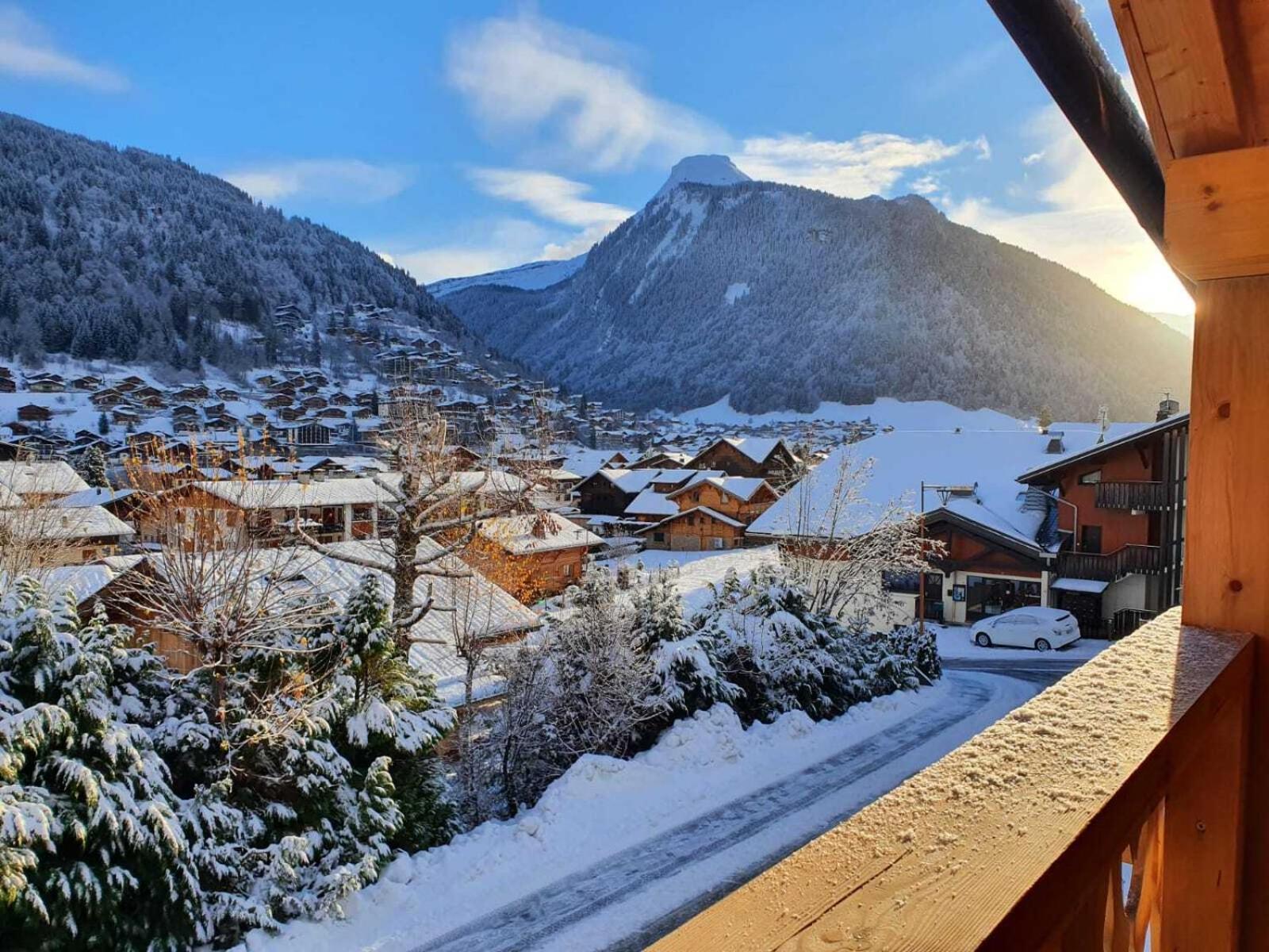 Chalet Delphinette - Spa Privatif Morzine Exterior photo