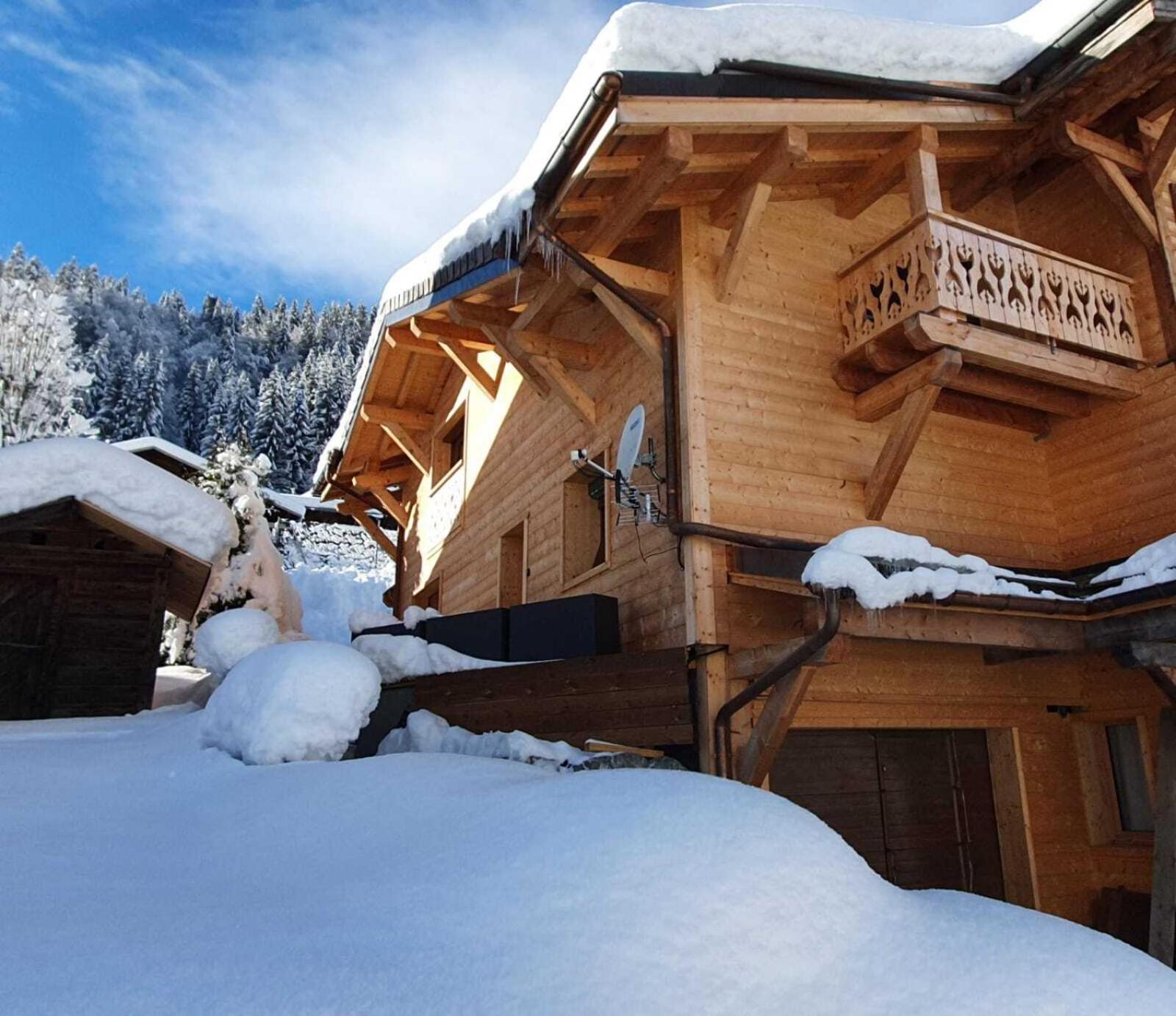 Chalet Delphinette - Spa Privatif Morzine Exterior photo