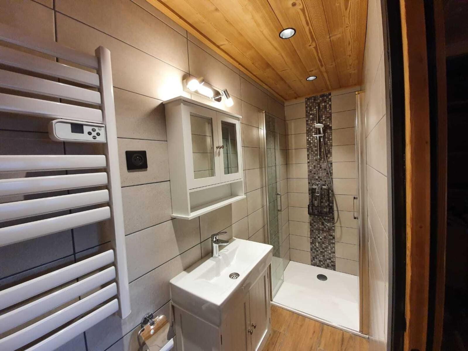 Chalet Delphinette - Spa Privatif Morzine Exterior photo